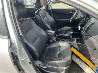 Hyundai I-30 KMHDC81DP9U023428 picture 24