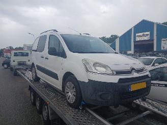 Damaged car Citroën Berlingo 1.6 hdi 2012/1