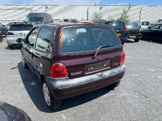 Renault Twingo 1.2 16V Hatchback 2Dr Benzine 1 149cc 55kW picture 12