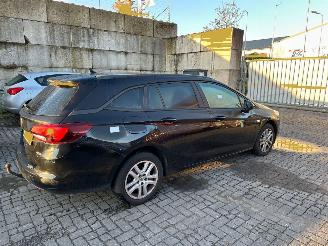 Opel Astra SPORTS TOURER picture 6