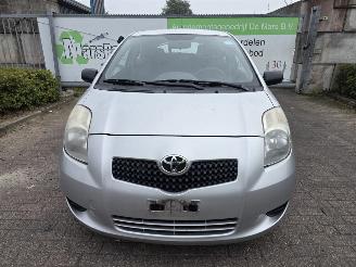 uszkodzony samochody osobowe Toyota Yaris 1.0 12V VVT-i Hatchback  Benzine 998cc 51kW (69pk) 2008/8