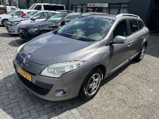 Avarii autoturisme Renault Mégane Estate 1.4 TCE Expression 2010/1