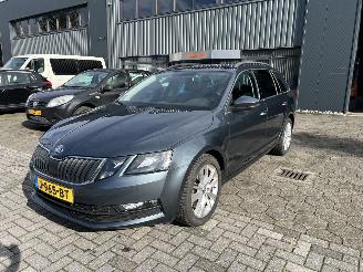 Schadeauto Skoda Octavia Skoda Octavia Combi 1.0 TSI 2020/7