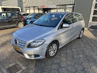 Schadeauto Mercedes B-klasse B180 CDI Ambition 2012/6