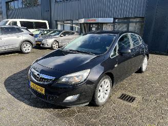 uszkodzony samochody osobowe Opel Astra 1.4 Turbo Sport 2011/4