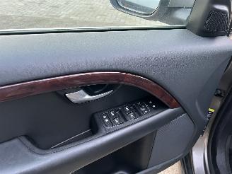 Volvo V-70 2.5T Kinetic picture 12