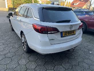 Opel Astra SPORTS TOURER+ 1.6 CDTI picture 3