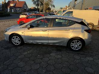 Opel Astra 1.0 Online Edition picture 2