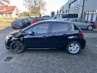 Peugeot 208 1.2 PureTech Active picture 2