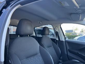 Peugeot 208 1.2 PureTech Active picture 24