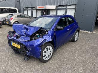 Vaurioauto  passenger cars Toyota Aygo X 1.0 VVTI-S CVT PLAY Automaat 2024/8