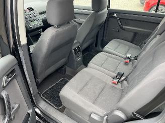 Volkswagen Touran 1.6 16V FSI Business picture 19