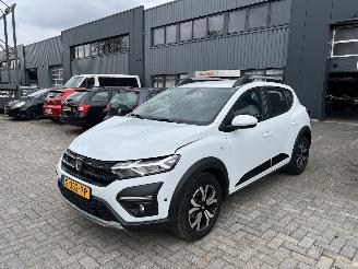 krockskadad bil auto Dacia Sandero 1.0 TCE COMFORT 2022/1