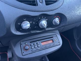 Renault Twingo II 1.2-16V Authentique picture 13