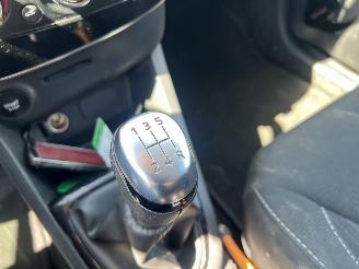 Renault Clio 0.9 TCe Limited picture 18