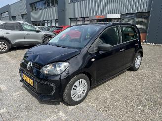 skadebil auto Volkswagen Up! 1.0 take up! BlueMotion 2013/11