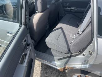 Kia Carens 1.8-16V EX picture 18