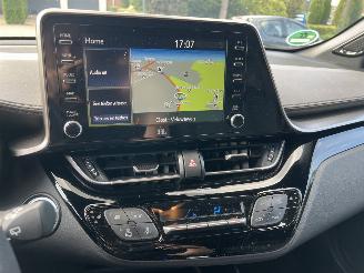 Toyota CH-R 2.0 Hybrid Executive picture 11