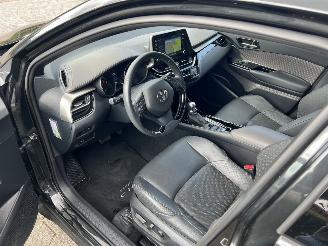 Toyota CH-R 2.0 Hybrid Executive picture 9