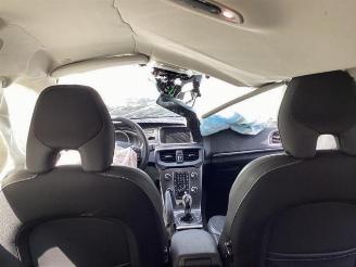 Volvo V-40 V40 (MV), Hatchback 5-drs, 2012 / 2019 1.5 T3 16V Geartronic picture 15