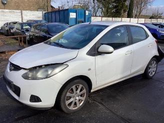 demontáž osobní automobily Mazda 2 2 (DE), Hatchback, 2007 / 2015 1.3 16V S-VT 2010/2