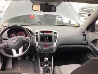Kia Cee d Cee'd Sporty Wagon (EDF), Combi, 2007 / 2012 1.4 16V picture 12