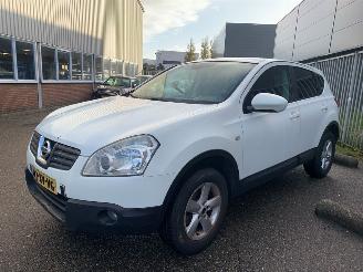 Schadeauto Nissan Qashqai 1.6 16V SUV  Benzine 1.598cc 84kW (114pk) FWD 2007-02/2010-10 (J10A) HR16DE 2007/10