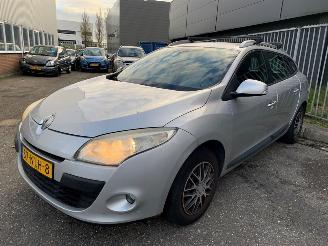 škoda osobní automobily Renault Mégane Grandtour 1.6 16V Combi/o 4Dr Benzine 1.598cc 74kW (101pk) FWD 2009-05/2015-08 (KZ0H; KZ1R) K4M848; K4MP8 2010/10