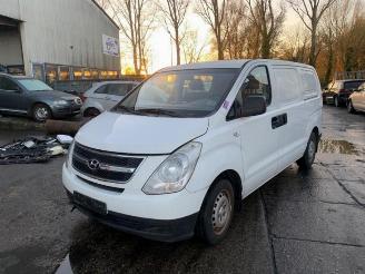 skadebil auto Hyundai H-300 H-300, Van, 2008 2.5 CRDi 2008/2