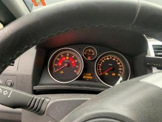 Opel Zafira Zafira (M75), MPV, 2005 / 2015 1.8 16V Ecotec picture 12