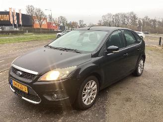 krockskadad bil auto Ford Focus 1.6 TDCi 16V 100 Hatchback  Diesel 1.560cc 74kW (101pk) FWD 2007-11/2007-12  G8DC 2009/11