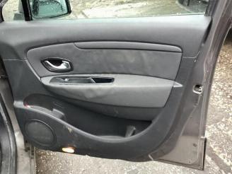 Renault Scenic Scenic III (JZ), MPV, 2009 / 2016 2.0 16V CVT picture 29