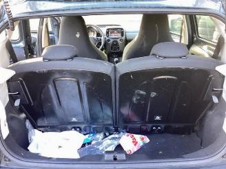 Peugeot 108 108, Hatchback, 2014 1.0 12V VVT-i picture 24