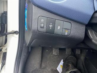 Hyundai I-10 i10 (B5), Hatchback, 2013 / 2019 1.0 12V picture 34