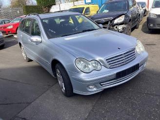 Coche siniestrado Mercedes C-klasse C Combi (S203), Combi, 2001 / 2007 1.8 C-180K 16V 2006/1