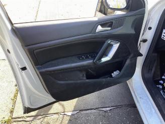 Peugeot 308 308 SW (L4/L9/LC/LJ/LR), Combi 5-drs, 2014 / 2021 1.6 BlueHDi 120 picture 19