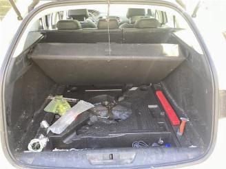 Peugeot 308 308 SW (L4/L9/LC/LJ/LR), Combi 5-drs, 2014 / 2021 1.6 BlueHDi 120 picture 22