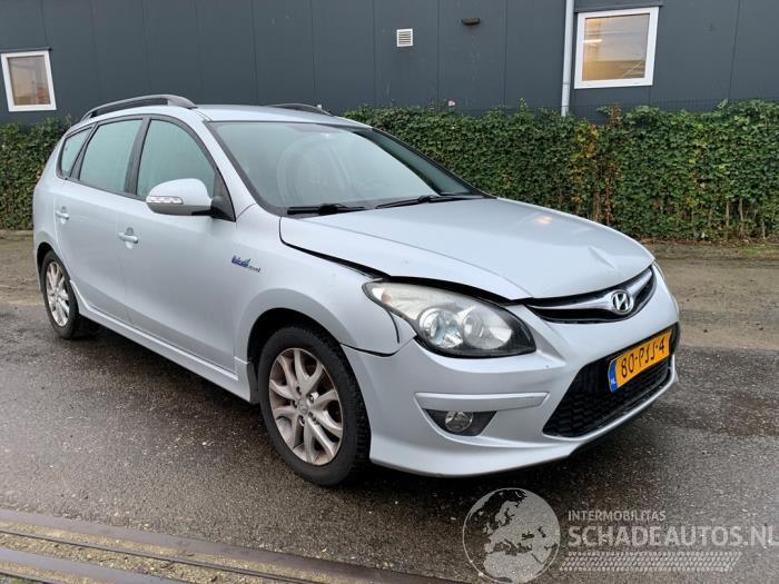 Hyundai I-30 i30 Crosswagon (WWH), Combi, 2007 / 2012 1.6 CVVT 16V