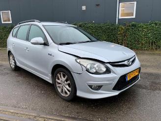 Vrakbiler auto Hyundai I-30 i30 Crosswagon (WWH), Combi, 2007 / 2012 1.6 CVVT 16V 2011/2