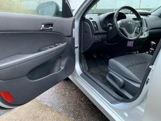 Hyundai I-30 i30 Crosswagon (WWH), Combi, 2007 / 2012 1.6 CVVT 16V picture 25