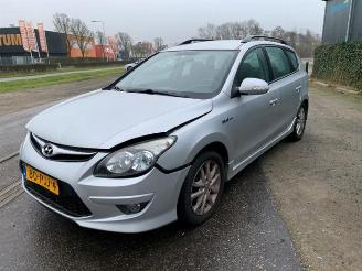 Hyundai I-30 i30 Crosswagon (WWH), Combi, 2007 / 2012 1.6 CVVT 16V picture 4