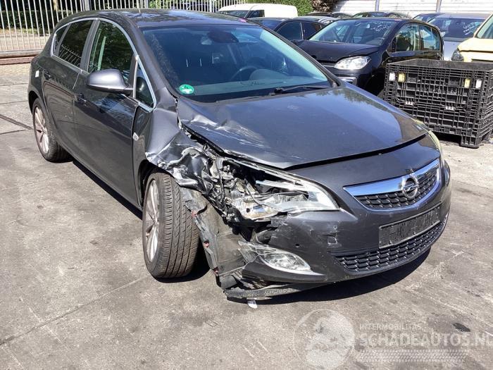 Opel Astra Astra J (PC6/PD6/PE6/PF6), Hatchback 5-drs, 2009 / 2015 1.4 Turbo 16V