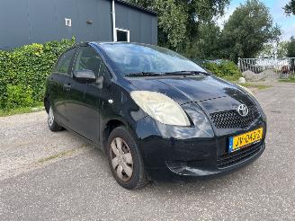škoda osobní automobily Toyota Yaris 1.0 12V VVT-i Hatchback  Benzine 998cc 51kW (69pk) FWD 2005-08/2011-12 (KSP90) 1KRFE 2006/3