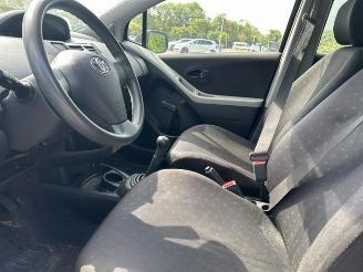 Toyota Yaris Yaris II (P9), Hatchback, 2005 / 2014 1.0 12V VVT-i picture 23