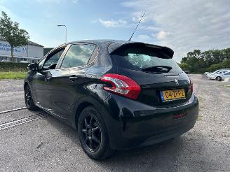 Peugeot 208 1.4 HDi Hatchback  Diesel 1.398cc 50kW (68pk) FWD 2012-03/2019-12 (CA8HP; CC8HP) DV4C; 8HP picture 7