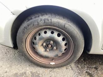 Vrakbiler auto Renault Clio Clio III (BR/CR), Hatchback, 2005 / 2014 1.2 16V 75 2010/1