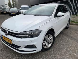 skadebil auto Volkswagen Polo 1.0 12V BlueMotion Technology Hatchback 4Dr Benzine 999cc 55kW (75pk) FWD 2017-06/2021-08  CHYB 2017/11