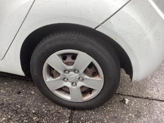 Kia Venga Venga, MPV, 2010 / 2019 1.4 CVVT 16V picture 8
