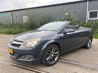 skadebil auto Opel Astra 1.8 16V Cabrio  Benzine 1.796cc 103kW (140pk) FWD 2005-09/2010-10 (L67) Z18XER; EURO4 2009/9