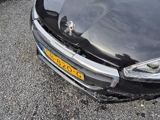 Peugeot 208  picture 7